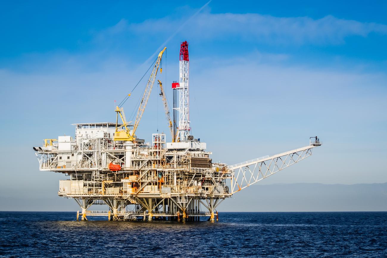 Offshore platform pre-commissioning
